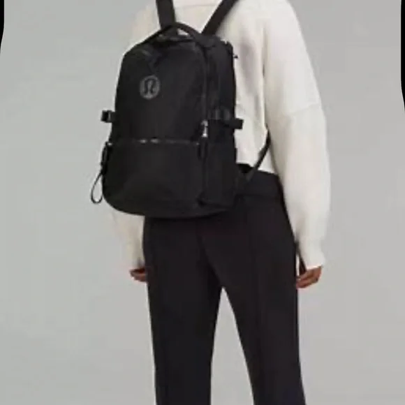 Lululemon New Crew Backpack 22L - Picture 3 of 10